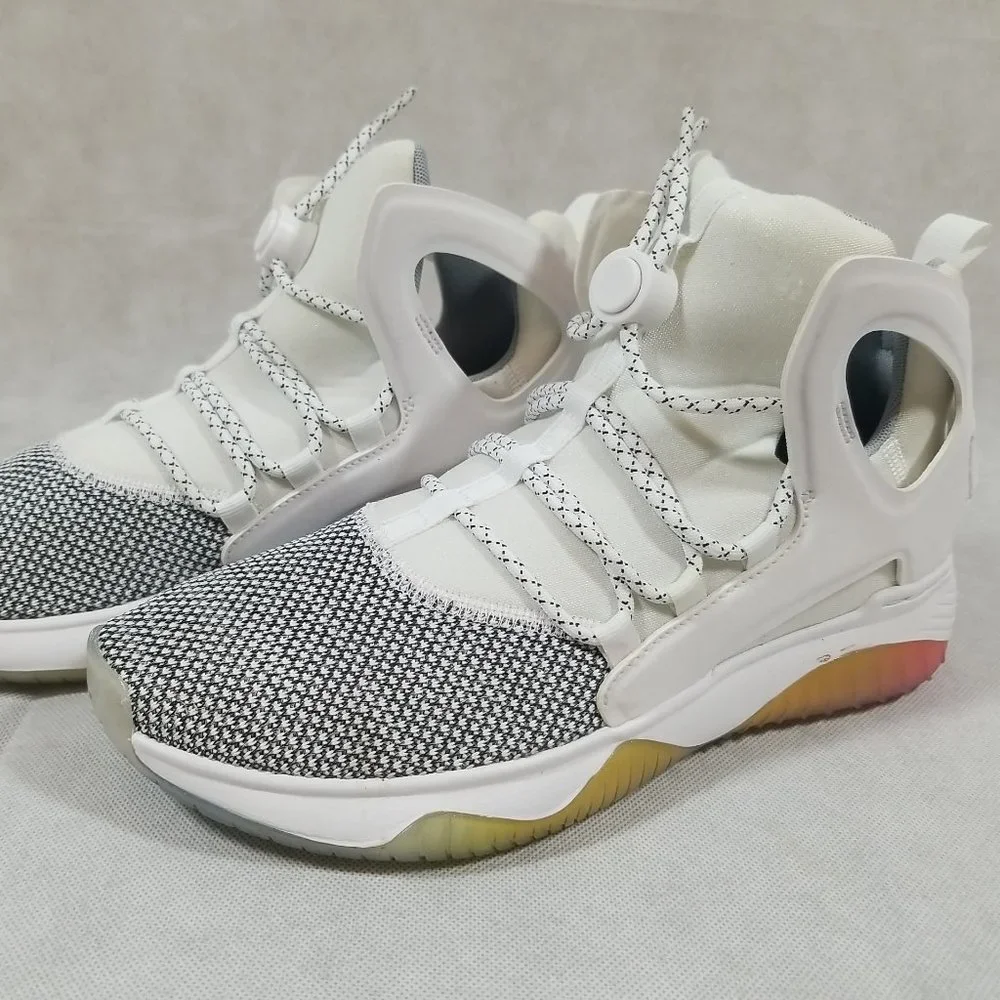 Nike Air Flight Huarache Ultra Boys Size 7 (GS) Womens 8.5 White/Pure‎ Platinum